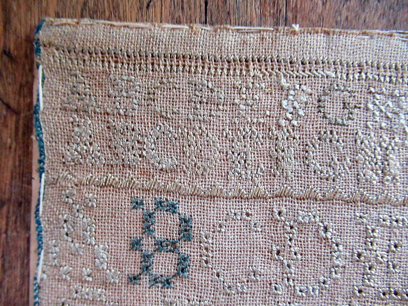 1827 "HOS" Swedish or Norwegian spot motif sampler - Image 6