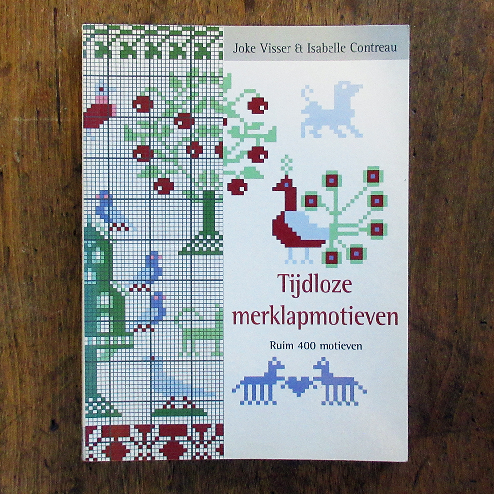 2001 Tijdloze Merklapmotieven charted motifs from antique samplers