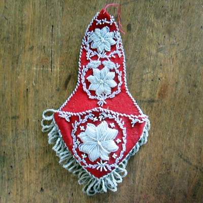 c1880 Victorian beadwork watch/wall pocket slipper on red