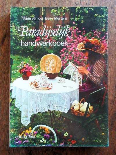 1977 Paradijseljk Handwerkboek filet lace & charts