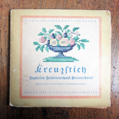 1922  book of antique and modern German cross stitch patterns