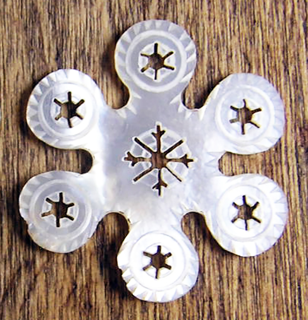 c1830 tiny pierced mother of pearl thread winder 1-1/4" across