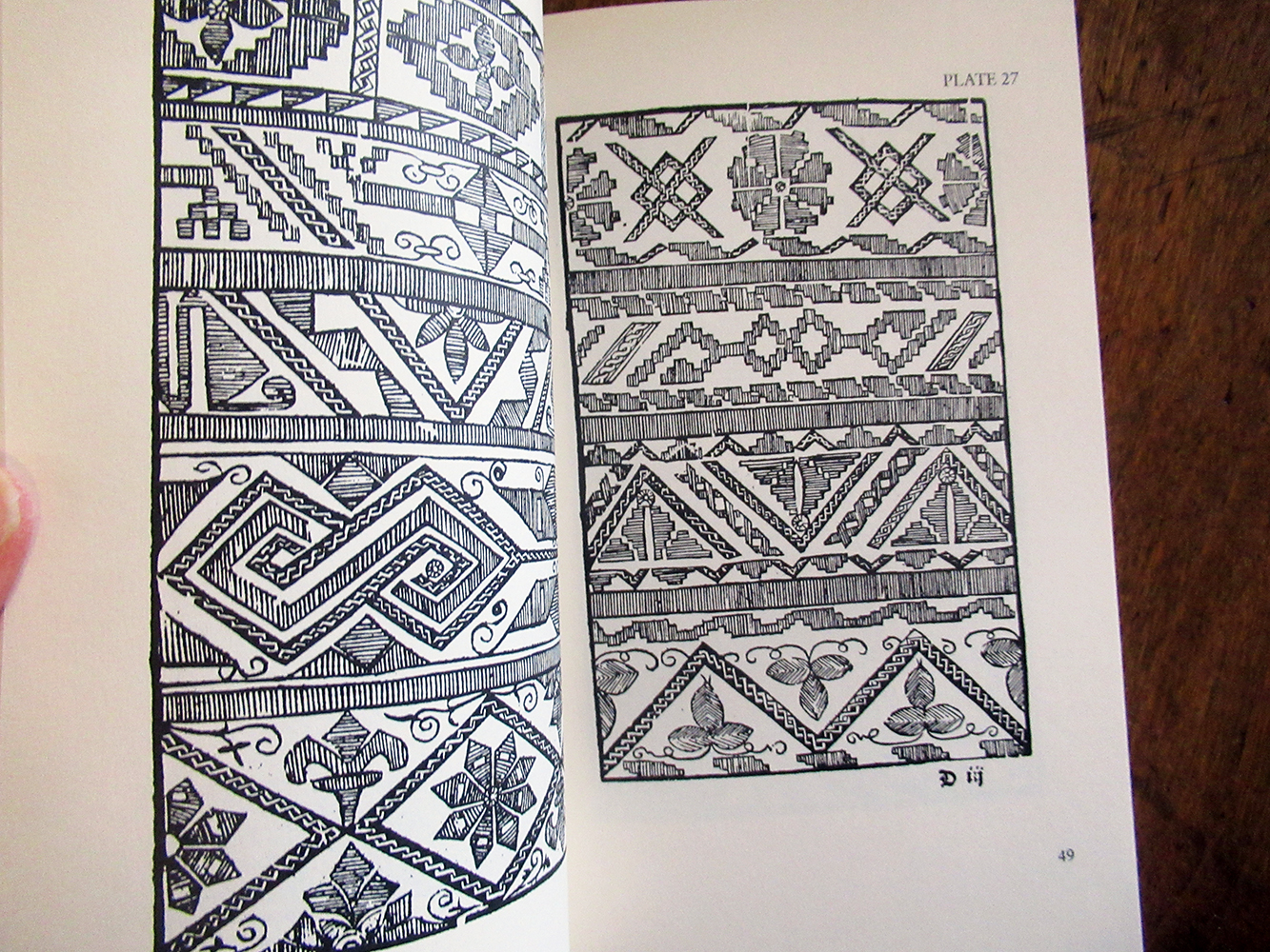 1568 German Renaissance Patterns For Embroidery (1994 Epstein Curious Works Press repro) - Image 2